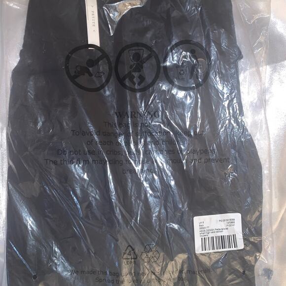 ASOS‎ Petite Smart High Waist Balloon Pants. Black. 2P - Picture 5 of 11